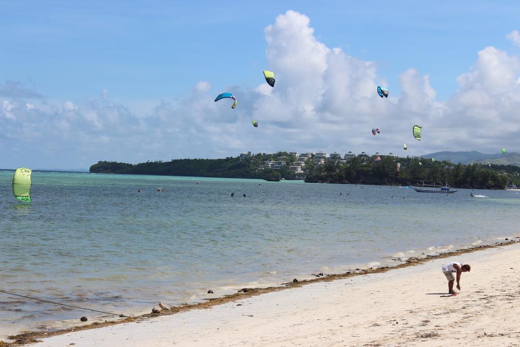 Surfers Home Boracay Balabag エクステリア 写真